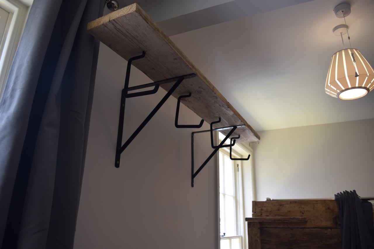 Ty Glyndwr Bunkhouse, Bar And Cafe Hostel Caernarfon Ngoại thất bức ảnh