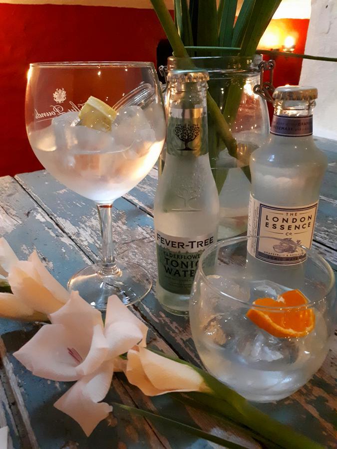 Ty Glyndwr Bunkhouse, Bar And Cafe Hostel Caernarfon Ngoại thất bức ảnh