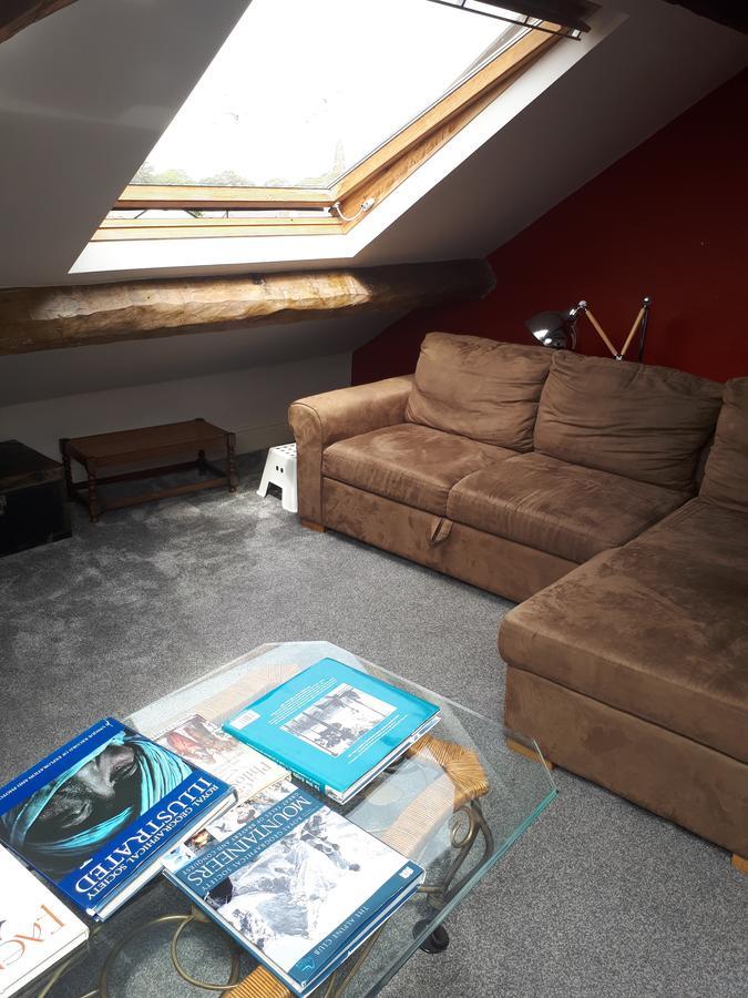 Ty Glyndwr Bunkhouse, Bar And Cafe Hostel Caernarfon Ngoại thất bức ảnh